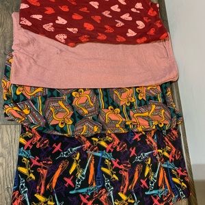 (4) pairs — Lularoe TC leggings